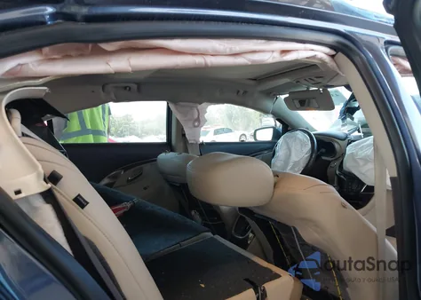 2015 Buick Lacrosse Leather из США, поврежденный, VIN 1G4GB5G35FF219804